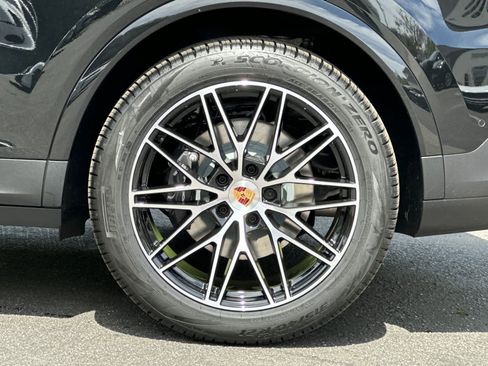 New 2026 Porsche Cayenne AWD/4WD image 31