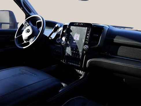 Used 2024 RAM 2500 Limited image 19