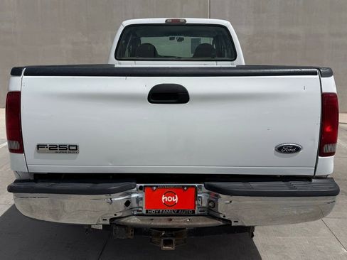 Used 2006 Ford F250 XL image 4