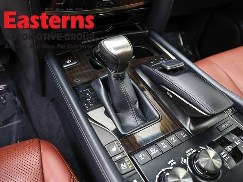 Used 2018 Lexus LX 570 4WD w/ Luxury Package image 12