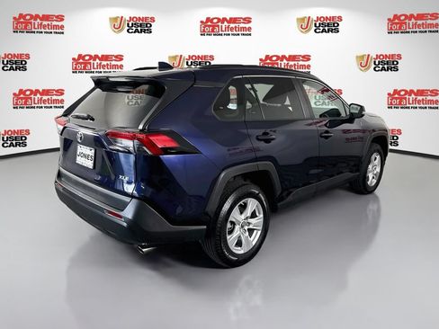 Used 2019 Toyota RAV4 XLE w/ Convenience Package FWD image 15