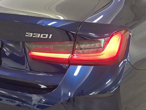 Certified 2023 BMW 330i xDrive Sedan w/ Premium Package image 29