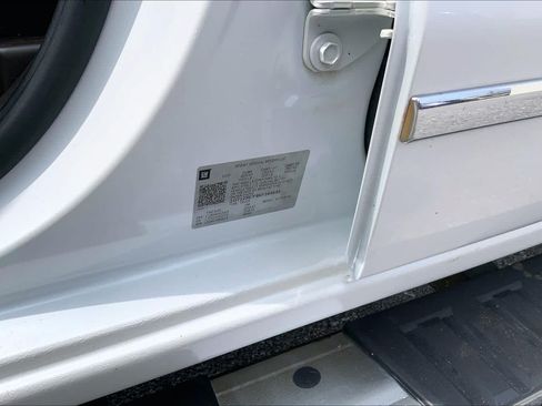 Used 2019 GMC Sierra 2500 Denali w/ Duramax Plus Package AWD/4WD image 32