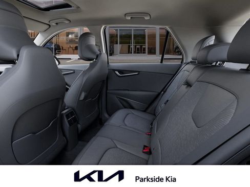 New 2025 Kia Niro SX image 18