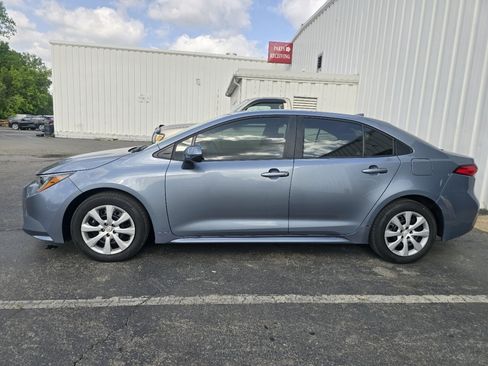 Certified 2022 Toyota Corolla LE FWD image 4