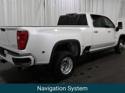 Used 2023 Chevrolet Silverado 3500 High Country AWD/4WD image 2