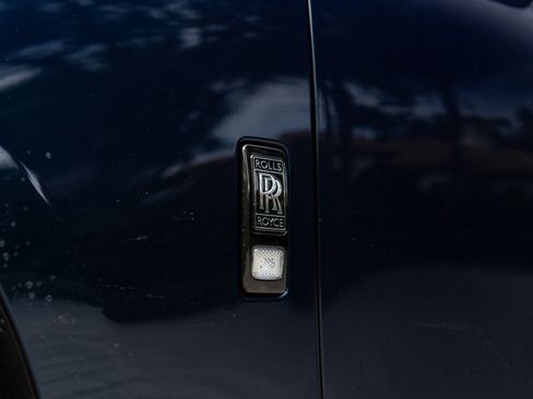 Used 2023 Rolls-Royce Ghost Black Badge w/ Black Badge Ghost Package AWD/4WD image 15