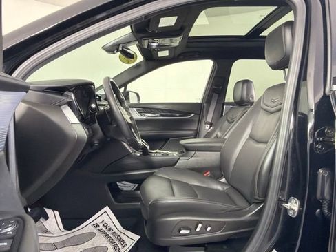 Used 2024 Cadillac XT6 Premium Luxury w/ LPO, Floor Liner Package FWD image 16