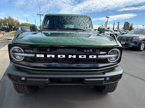 New 2025 Ford Bronco Outer Banks w/ Sasquatch Package image 8