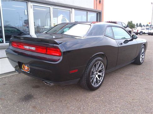 Used 2009 Dodge Challenger R/T RWD image 3
