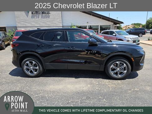 Used 2025 Chevrolet Blazer LT FWD image 13