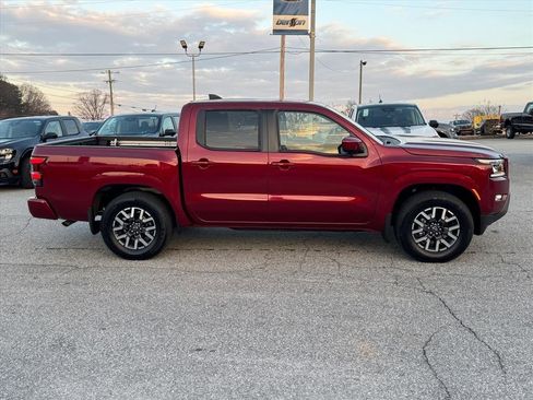 Certified 2024 Nissan Frontier SL w/ Technology Package image 2