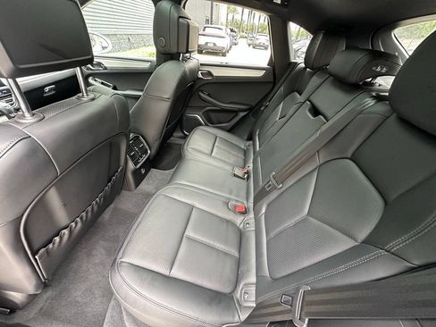 Certified 2025 Porsche Macan GTS AWD/4WD image 40
