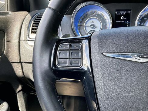 Used 2014 Chrysler 300 S RWD image 29