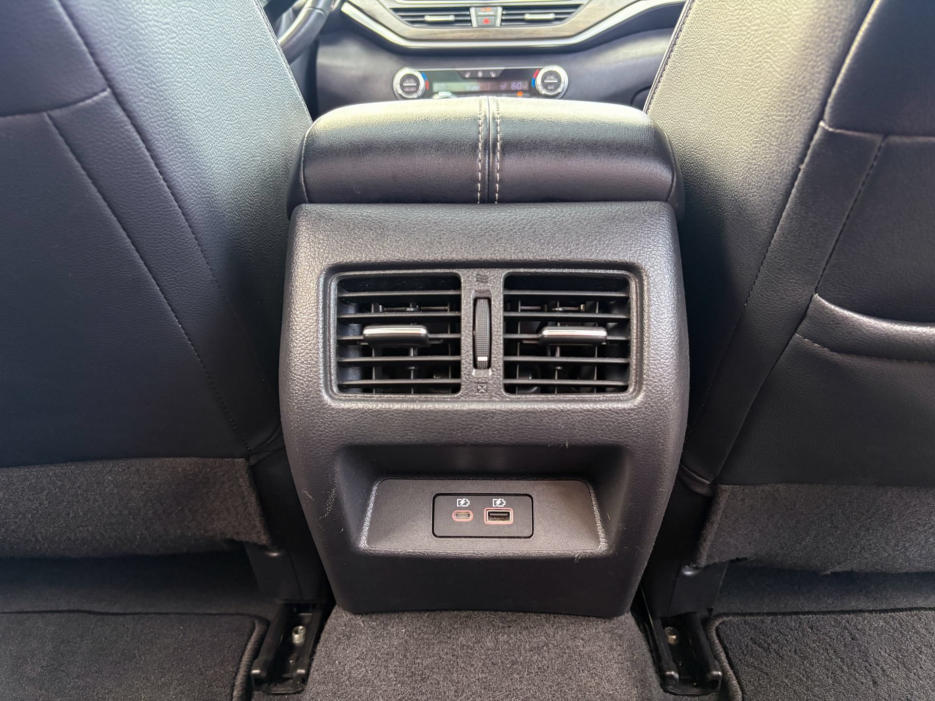 Used 2024 Nissan Altima 2.5 SL FWD image 29