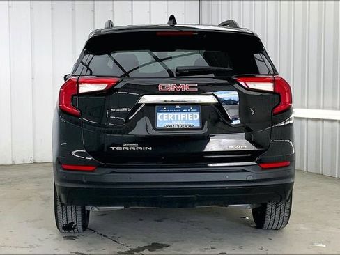 Used 2022 GMC Terrain SLE w/ Driver Convenience Package image 4