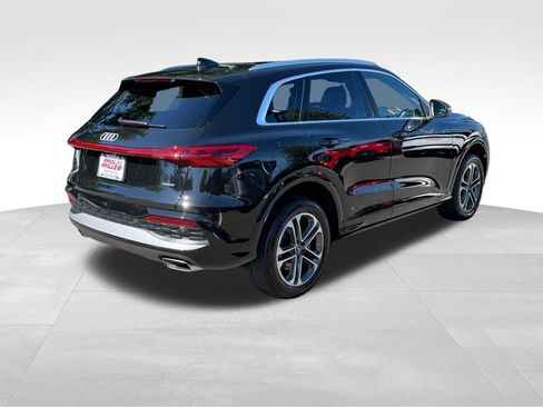 Used 2025 Audi Q5 Premium w/ Convenience Package AWD/4WD image 9