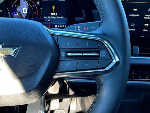 Used 2025 Chevrolet Equinox LT image 24