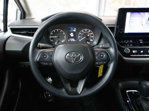 Used 2023 Toyota Corolla LE image 21