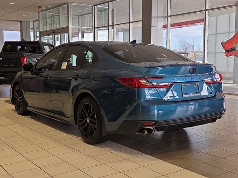 New 2026 Toyota Camry SE image 3