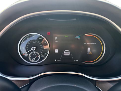 Used 2024 Genesis G80 image 11