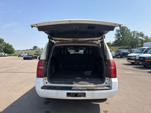 Used 2017 Chevrolet Suburban LT AWD/4WD image 25