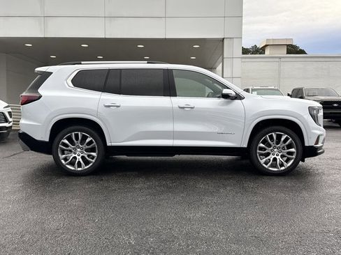 New 2026 GMC Acadia Denali w/ Super Cruise Package image 2