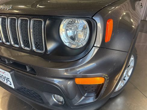 Used 2021 Jeep Renegade Latitude w/ Convenience Group AWD/4WD image 9