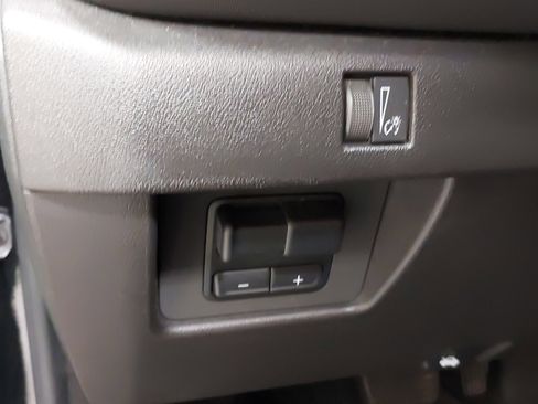 Used 2023 Chevrolet Colorado Z71 w/ Z71 Convenience Package 2 image 31