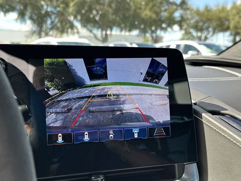 Used 2024 Chevrolet Corvette Stingray Premium Cpe w/ Body-Color Dual Roof Package image 24