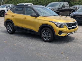 Used 2023 Kia Seltos S w/ Navigation Package FWD video 2