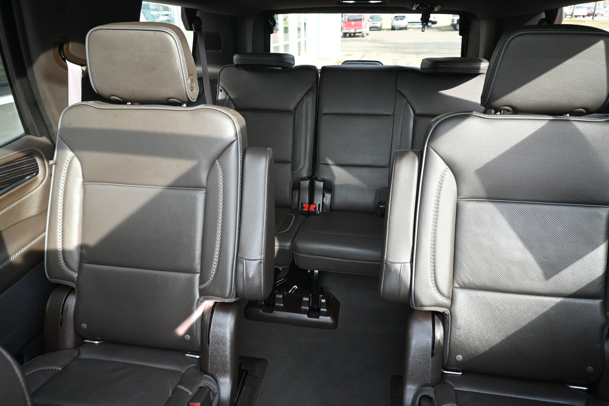 Used 2022 GMC Yukon Denali w/ Max Trailering Package AWD/4WD image 13