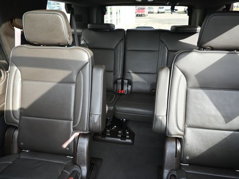 Used 2022 GMC Yukon Denali w/ Max Trailering Package image 13