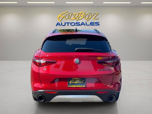 Used 2018 Alfa Romeo Stelvio Ti Sport image 4