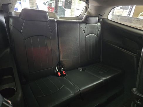 Used 2017 Buick Enclave Leather image 18