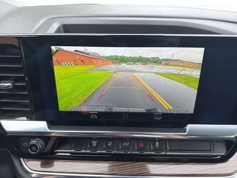 Used 2024 Chevrolet Silverado 2500 LT AWD/4WD image 22
