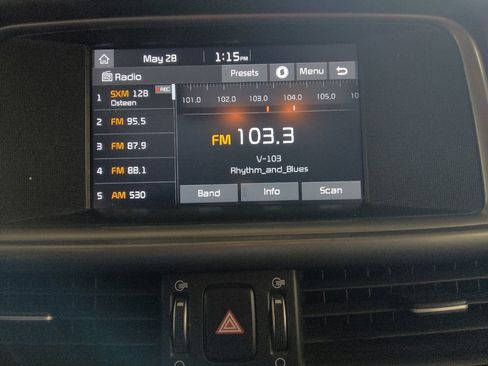 Used 2018 Kia Optima S FWD image 25