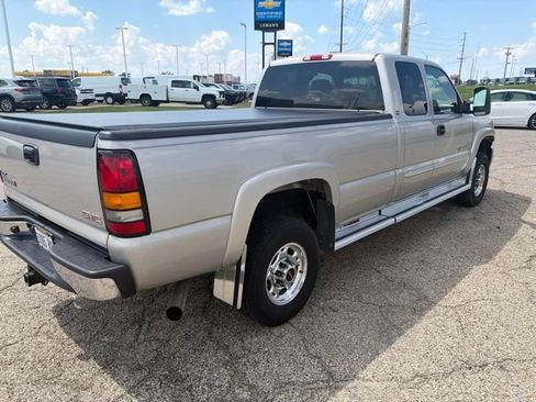 Used 2007 GMC Sierra 2500 SLE w/ Heavy-Duty Power Package RWD image 3