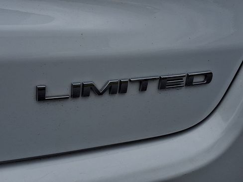 Used 2025 Jeep Compass Limited AWD/4WD image 31
