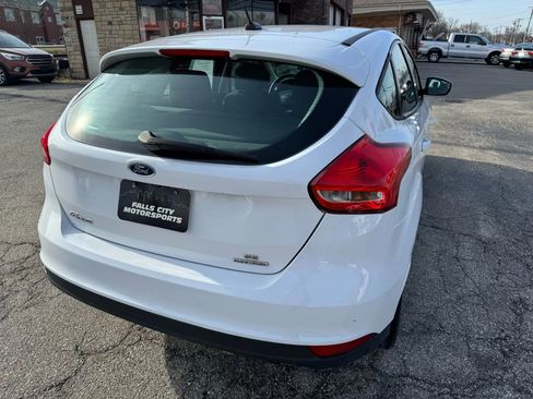 Used 2015 Ford Focus SE image 12