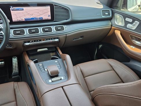 Used 2024 Mercedes-Benz GLS 450 4MATIC image 36