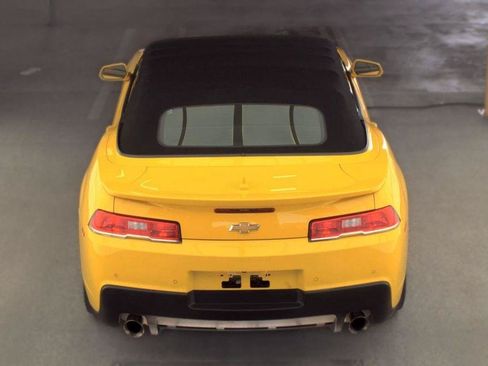 Used 2015 Chevrolet Camaro LT RWD image 6