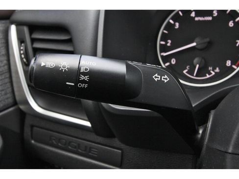 Used 2023 Nissan Rogue S FWD image 20