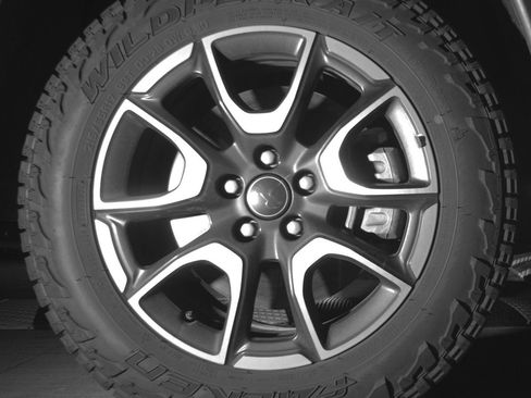 Used 2025 Jeep Compass Trailhawk AWD/4WD image 13