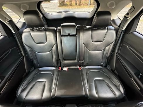 Used 2017 Ford Edge Titanium image 17