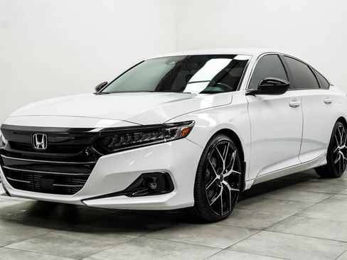 Used 2022 Honda Accord Sport image 6