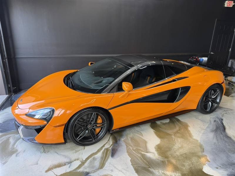 Used 2018 McLaren 570S Spider RWD image 65