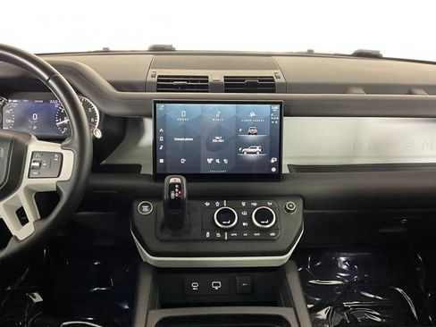 Used 2023 Land Rover Defender 110 S image 12