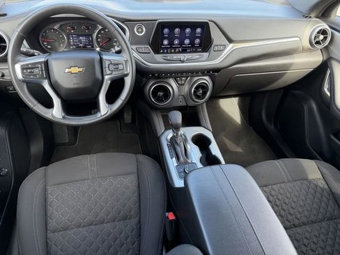 Used 2022 Chevrolet Blazer LT image 17