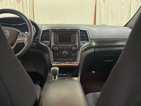 Used 2017 Jeep Grand Cherokee Laredo w/ Quick Order Package 23E image 19